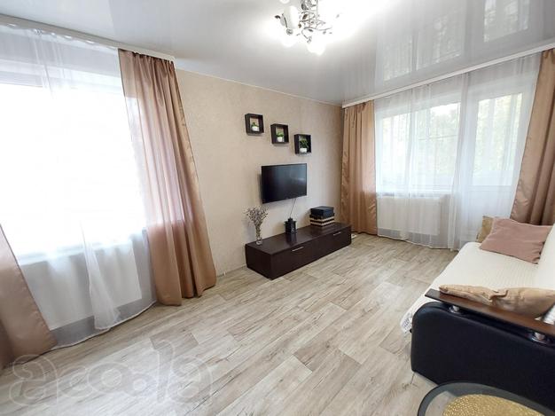 В продаже просторная 3-х к. квартира